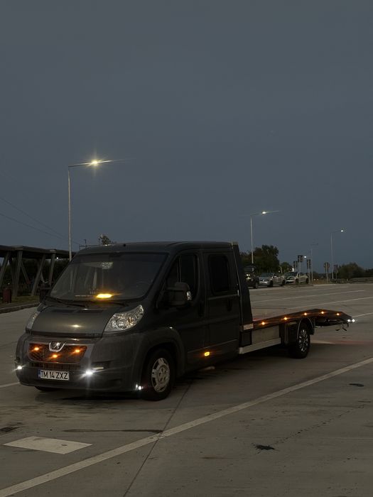 Ofer servicii non-stop de tractari auto