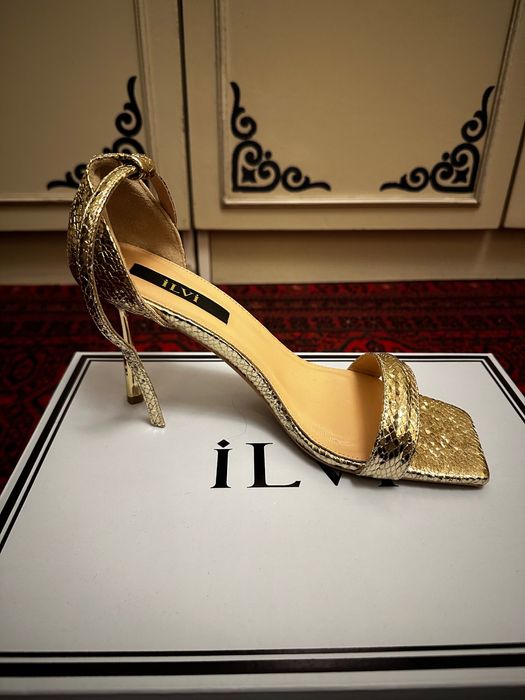 Босоножка от ILVI новые,