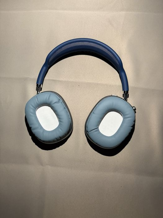 Vând airpods max