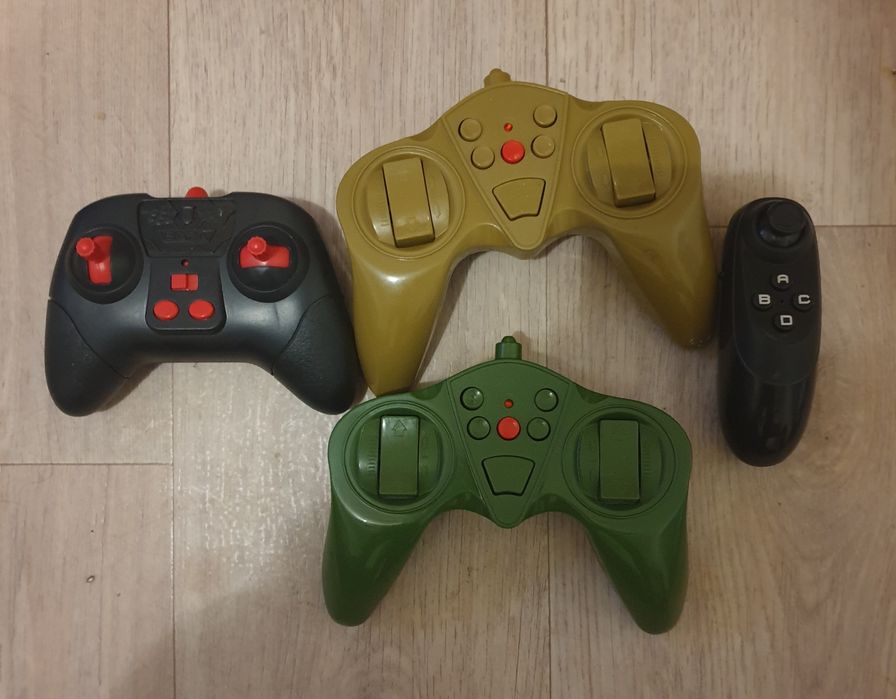 Продам пульты джостики .