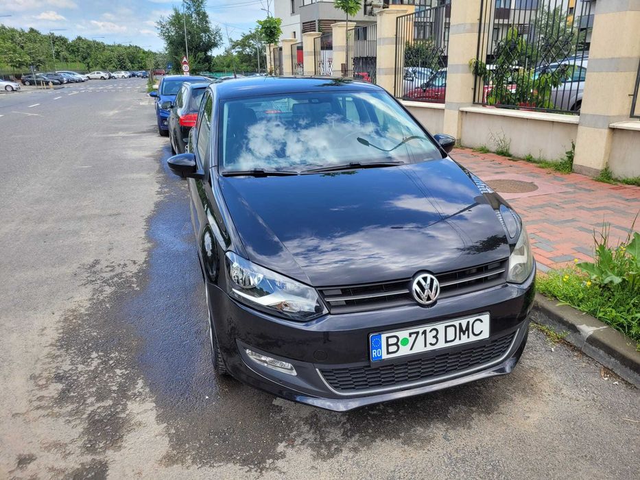 VOLKSWAGEN Polo