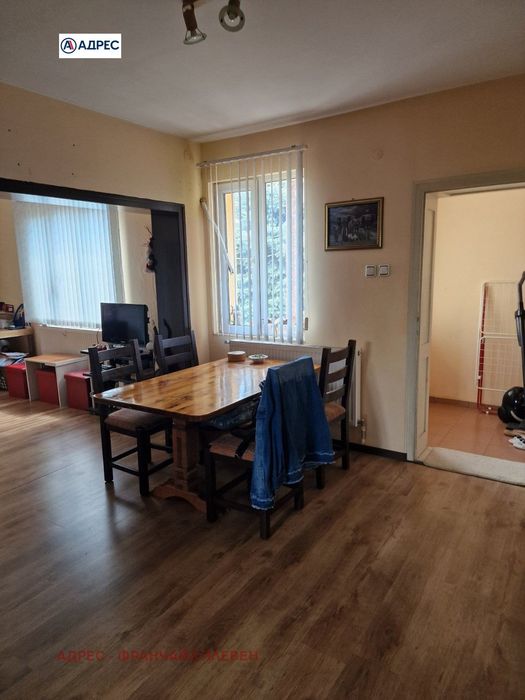 Къща в Плевен, област-гр.Славяново площ 149 цена 150000