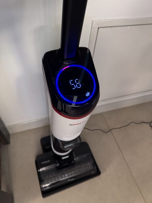 Aspirator wireless umed-uscat cu abur Polti