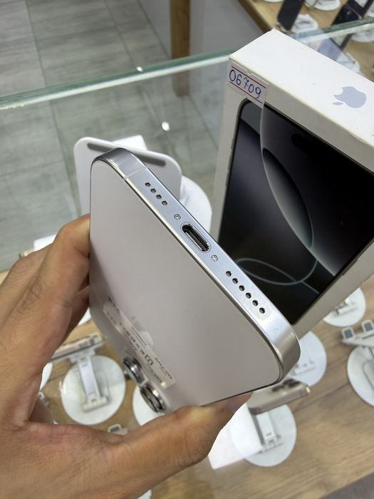 iPhone 16 Pro Max 512gb ideal 94% 3 oy garantiya!