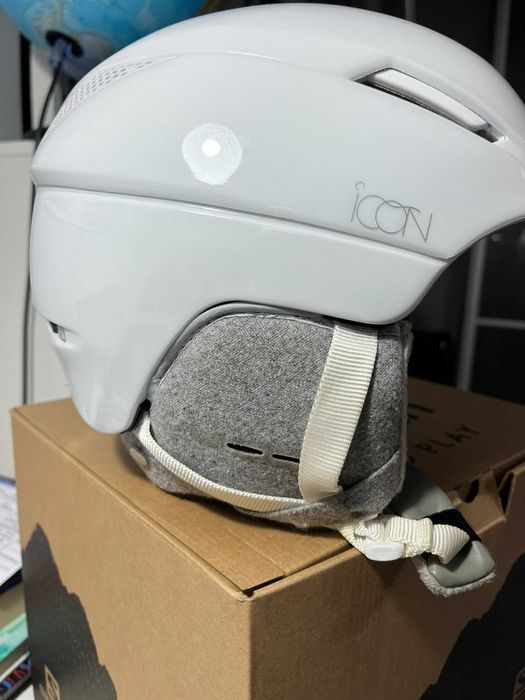 Дамска ски каска Salomon + ски очила Salomon