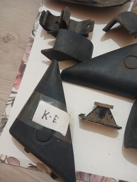 Тоета Карина Е по салону