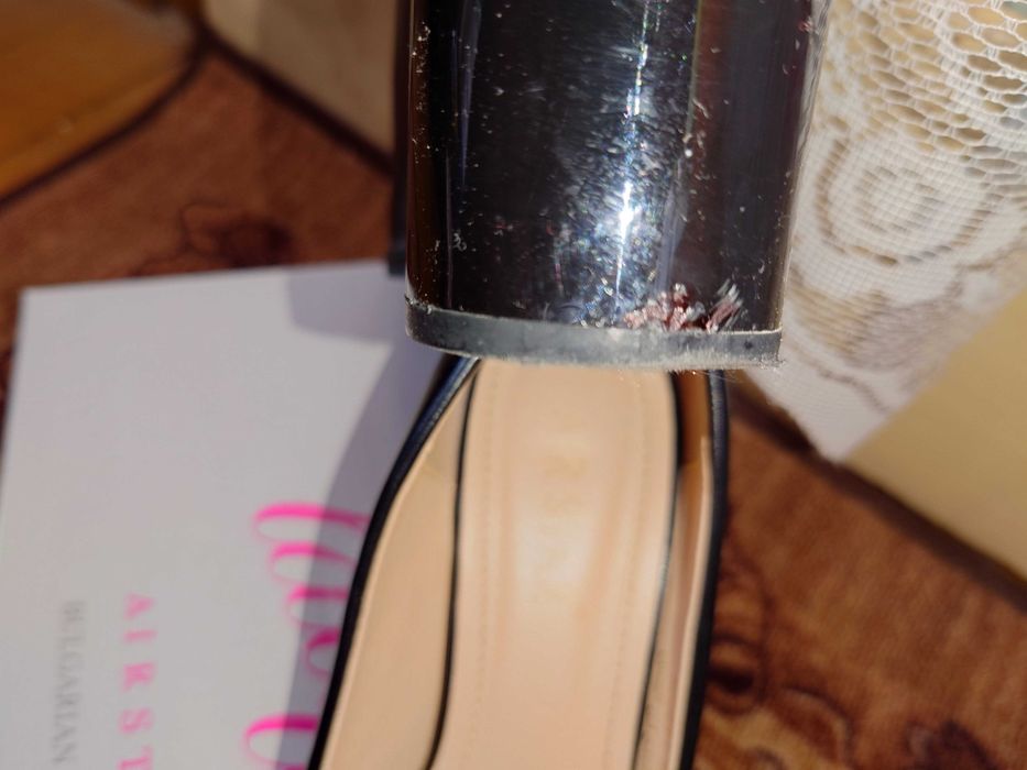 Обувки с дебел ток