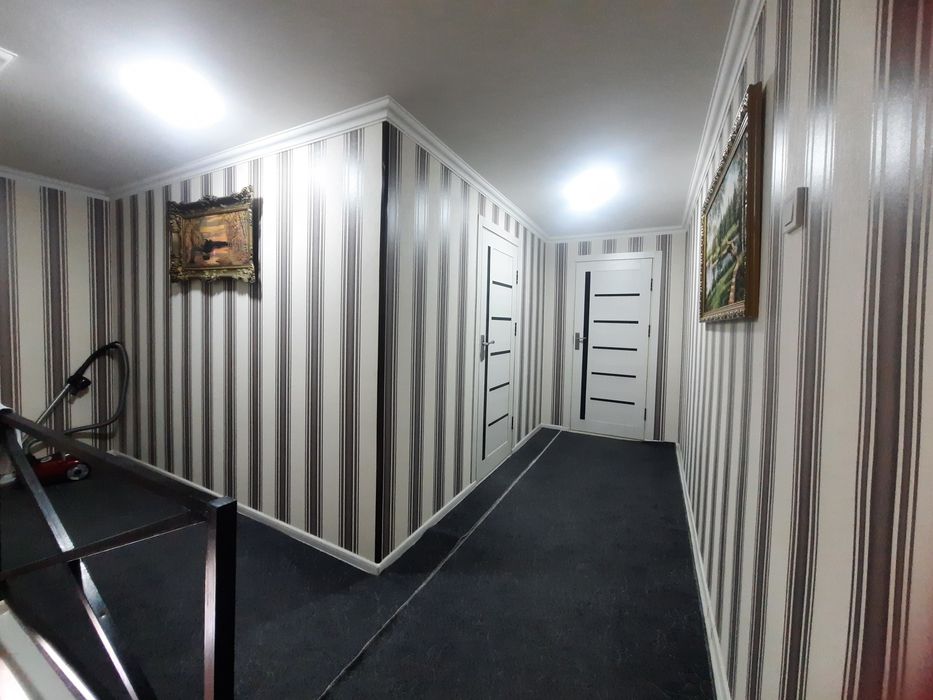 Hovli 2,8 sotiladi srochna