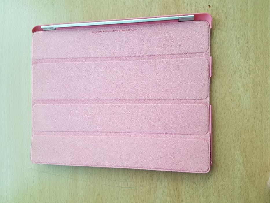 Чехол на iPad