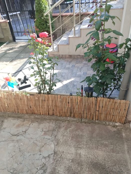 Продава 2 етажа от къща