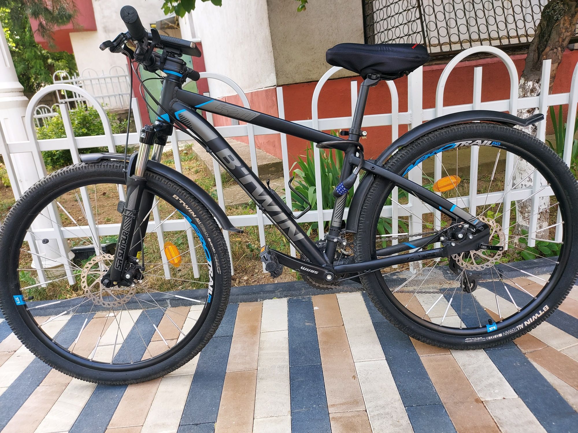 Bicicleta btwin rockrider best sale 520