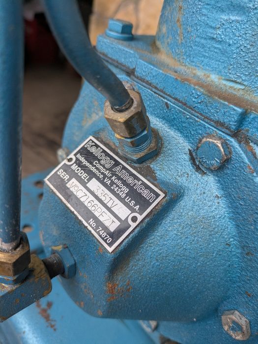 Compresor aer trifazic industrial cu pistoane