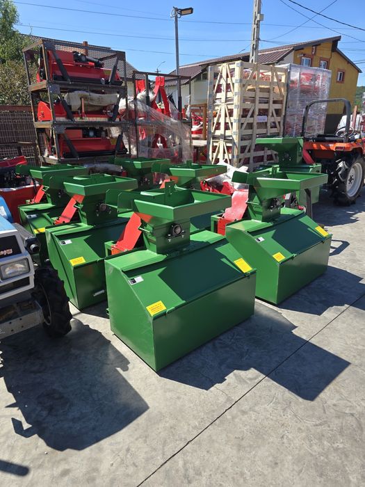 Moara cereale atașat la tractor