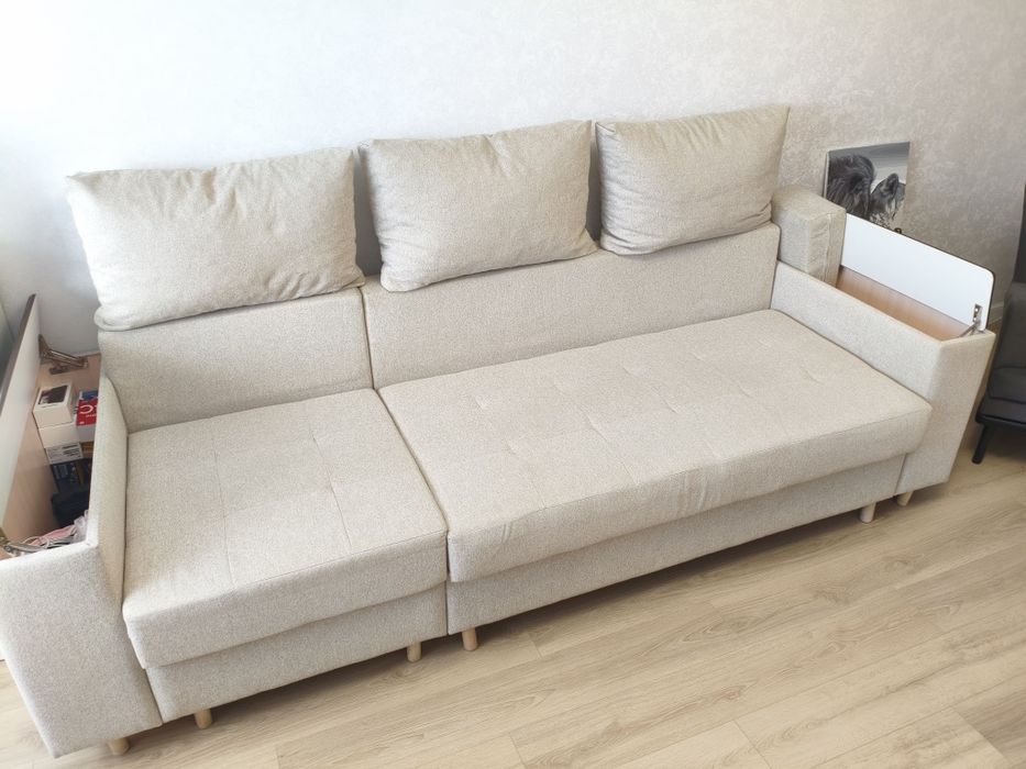 Продам диван угловой