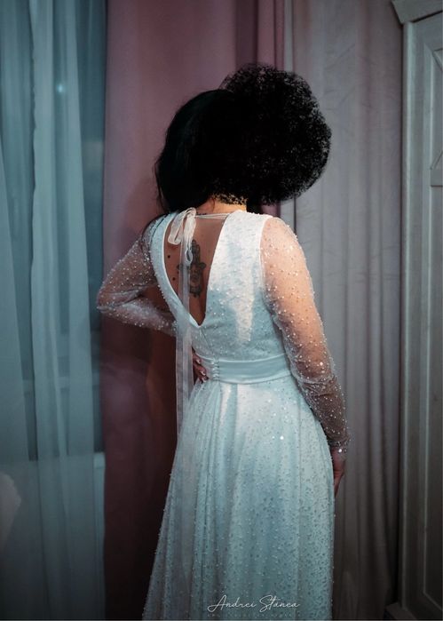 Rochita Mireasa ,purtata o singura data