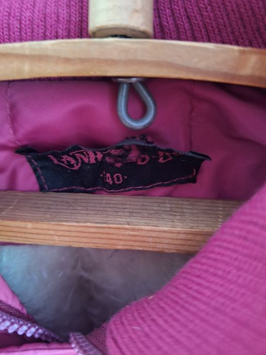 Продам зимние куртки б/у по 2000 теге