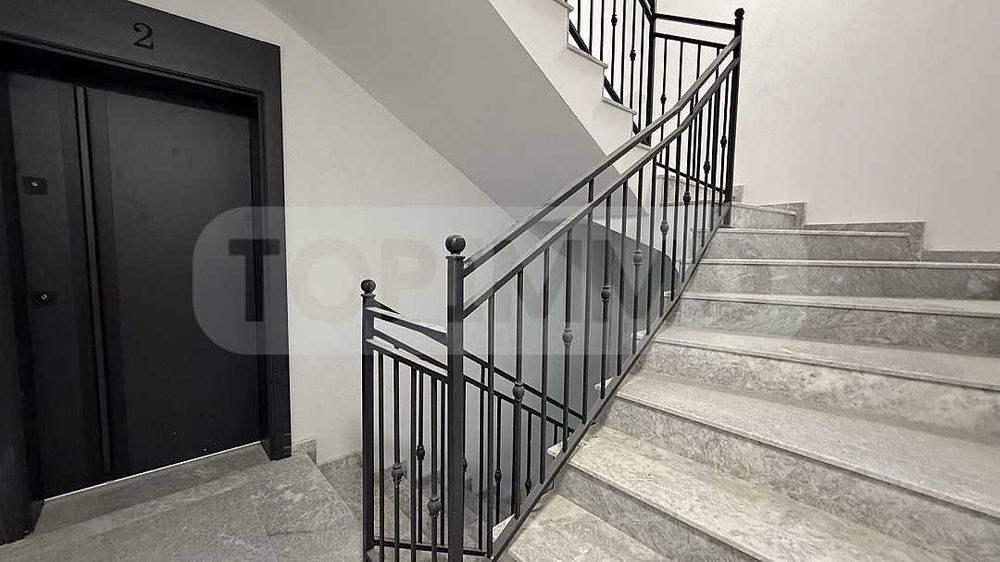 Продава се Тристаен апартамент в Варна, Център - 85 кв.м за 2460 €/кв.м - Снимка #10