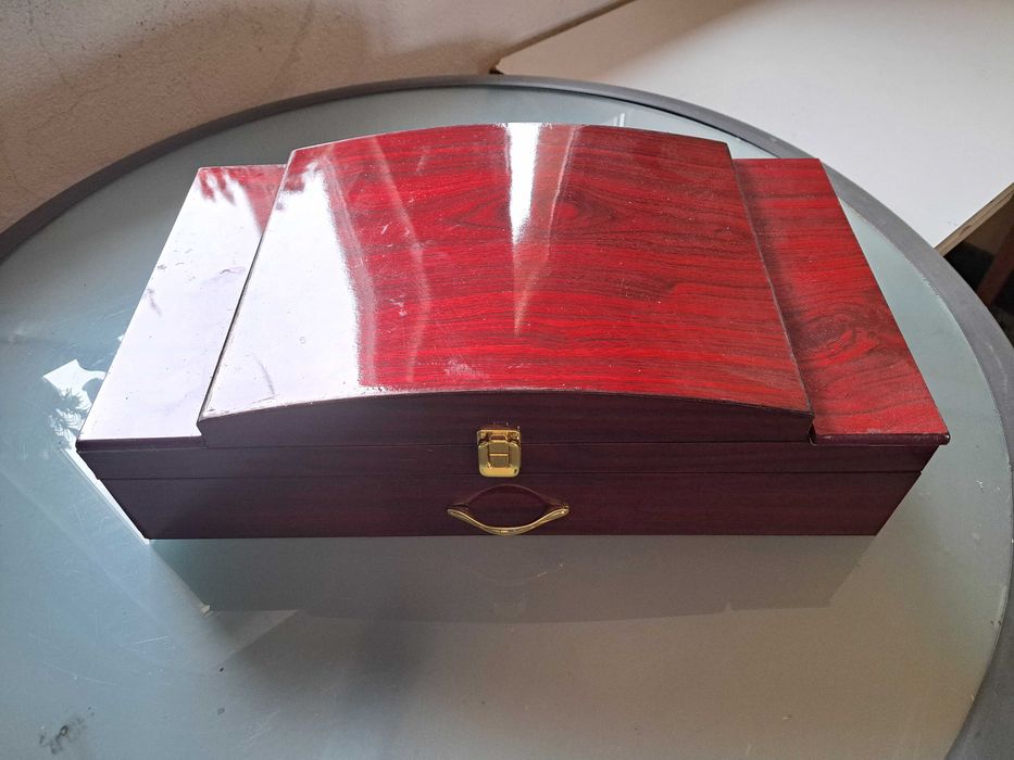 Прибори за хранене 72 бр.