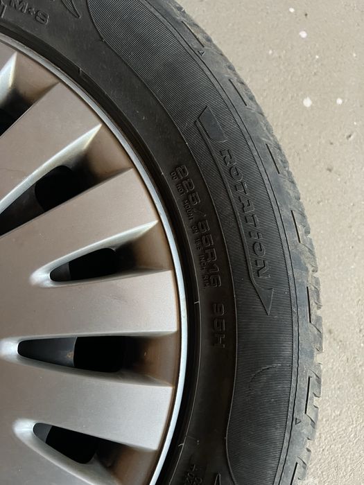 De vanzare jante de vw R16 cu cauciucuri de iarna