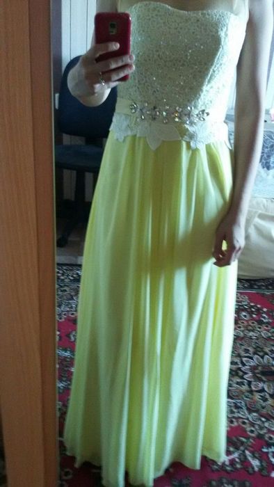 Праздничное красивое платье