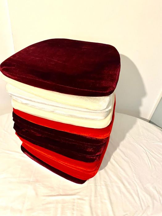 Perne chiavari, pernute decorative, perne scaune evenimente