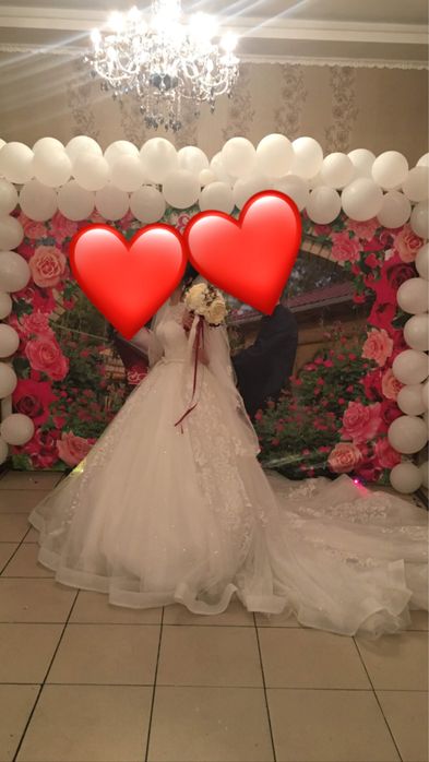 Свадебное платье со шлейфом