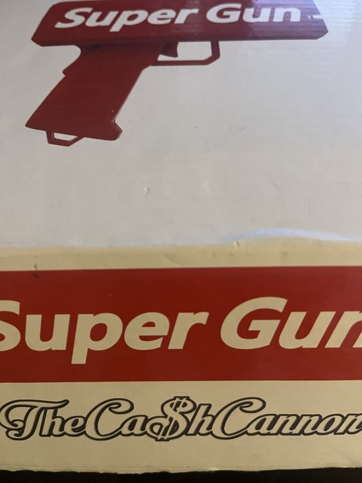 Pistol cu bani Supreme Cadou