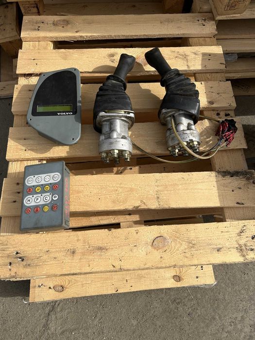 Joystick / Monitor excavator VOLVO EW140 - Piese de schimb Volvo