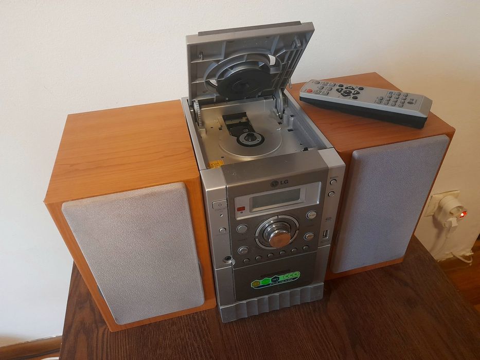 Sistem audio LG model LX-U150D