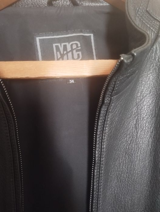 Новая кожаная куртка.