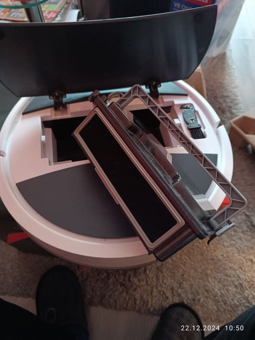 Почистващ робот,малко използуван