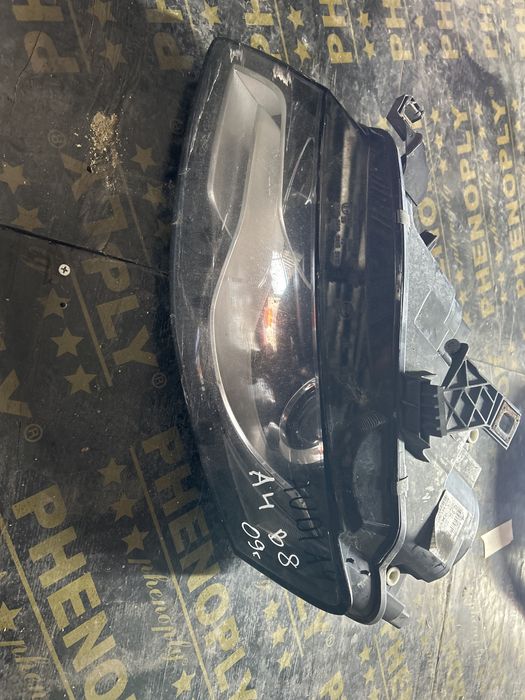 Ляв фар за Aufi A4-B8