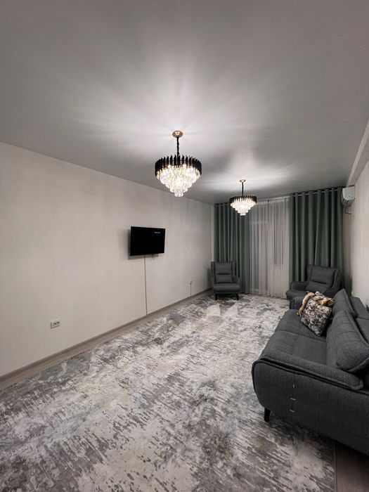 Большая трёх комнатная квартира ждёт вас/3/6/8/Паркентский/Ор-р Макро