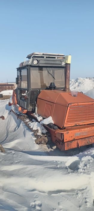 Продам трактор ВТ 150 на гусеницах