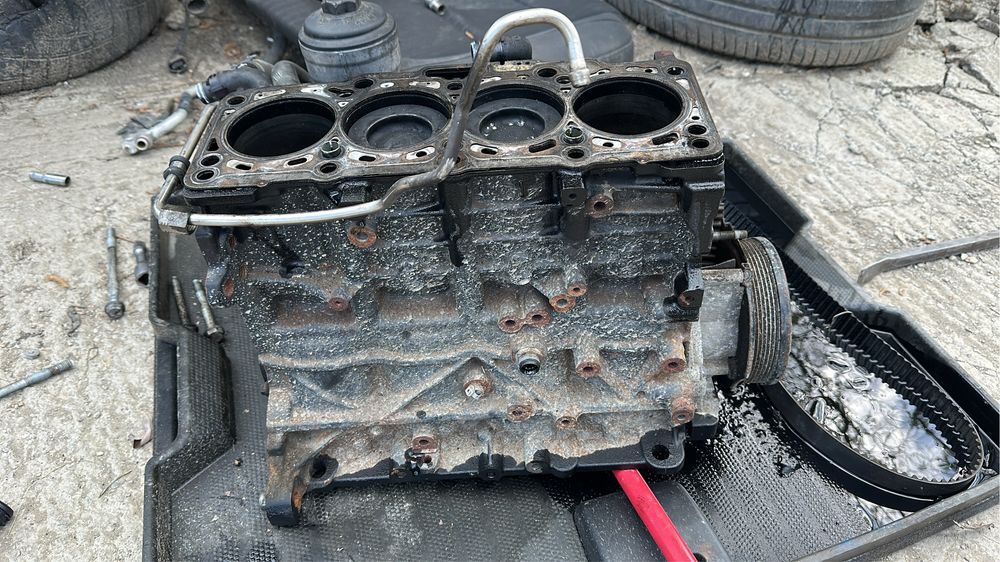 Bloc motor 2.0 cag audi a4 b8 03l021bg