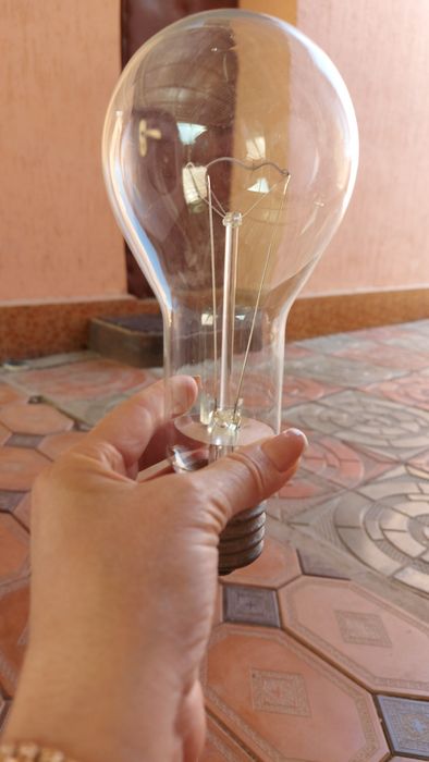 Лампочки      500 Вт