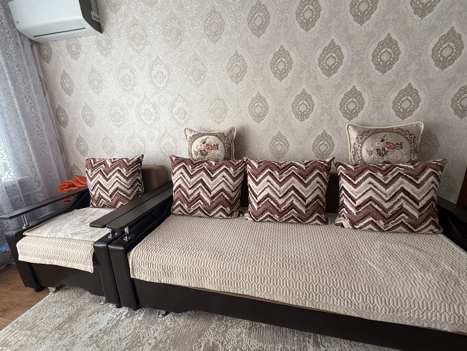 Диван и кресло , СРОЧНО.