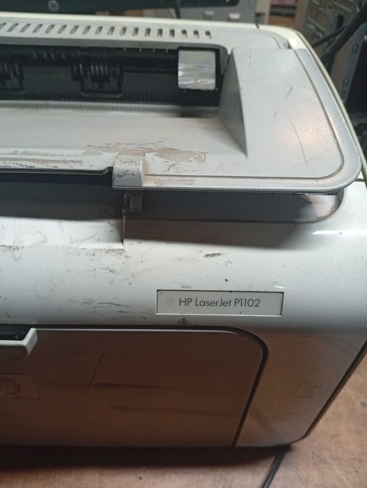 Продам Принтер НР1102