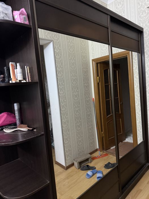 Шкаф для одежды б/у с зеркалами