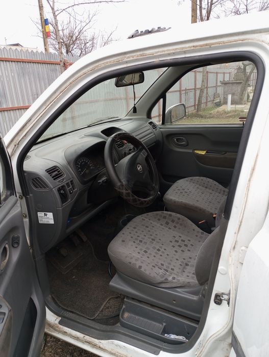 Vând opel agila pentru piese sau fier vechi