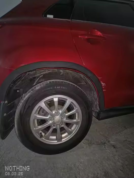 Bandou pentru aripa auto