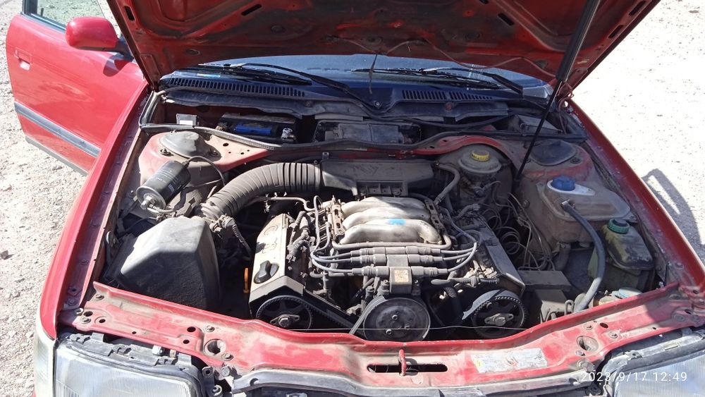 Ауди с 4  красный