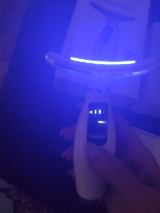 Продаётся микротоковый массажёр для лица и шеи Polosmart