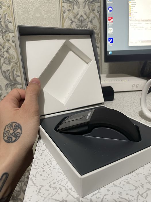 Оригинальная мышь Microsoft Arc Touch Mouse