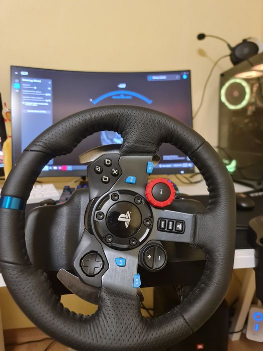 Vând volan Logitech g29