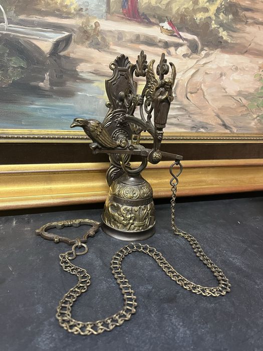 Старинна,манастирска камбана