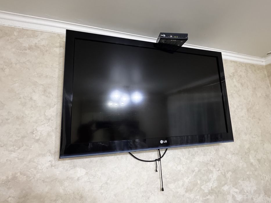 Продам телевизор LG