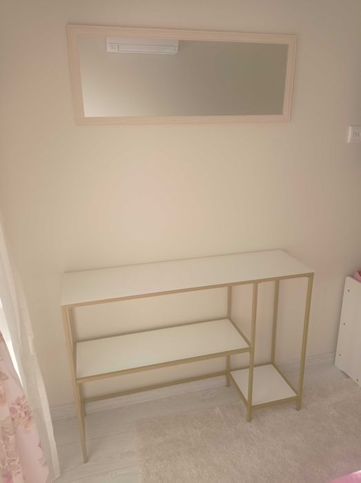 Конзолна маса с огледало