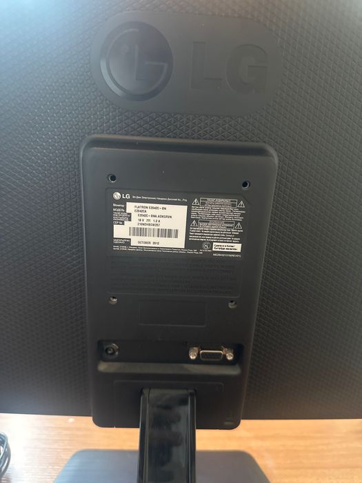 Монитор LG Flatron 20” — рабочий, недорого