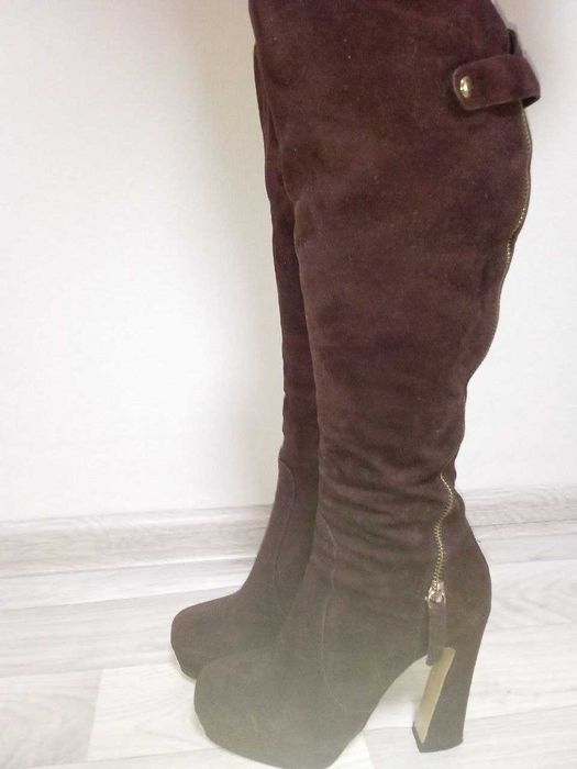 Cапоги замшевые.